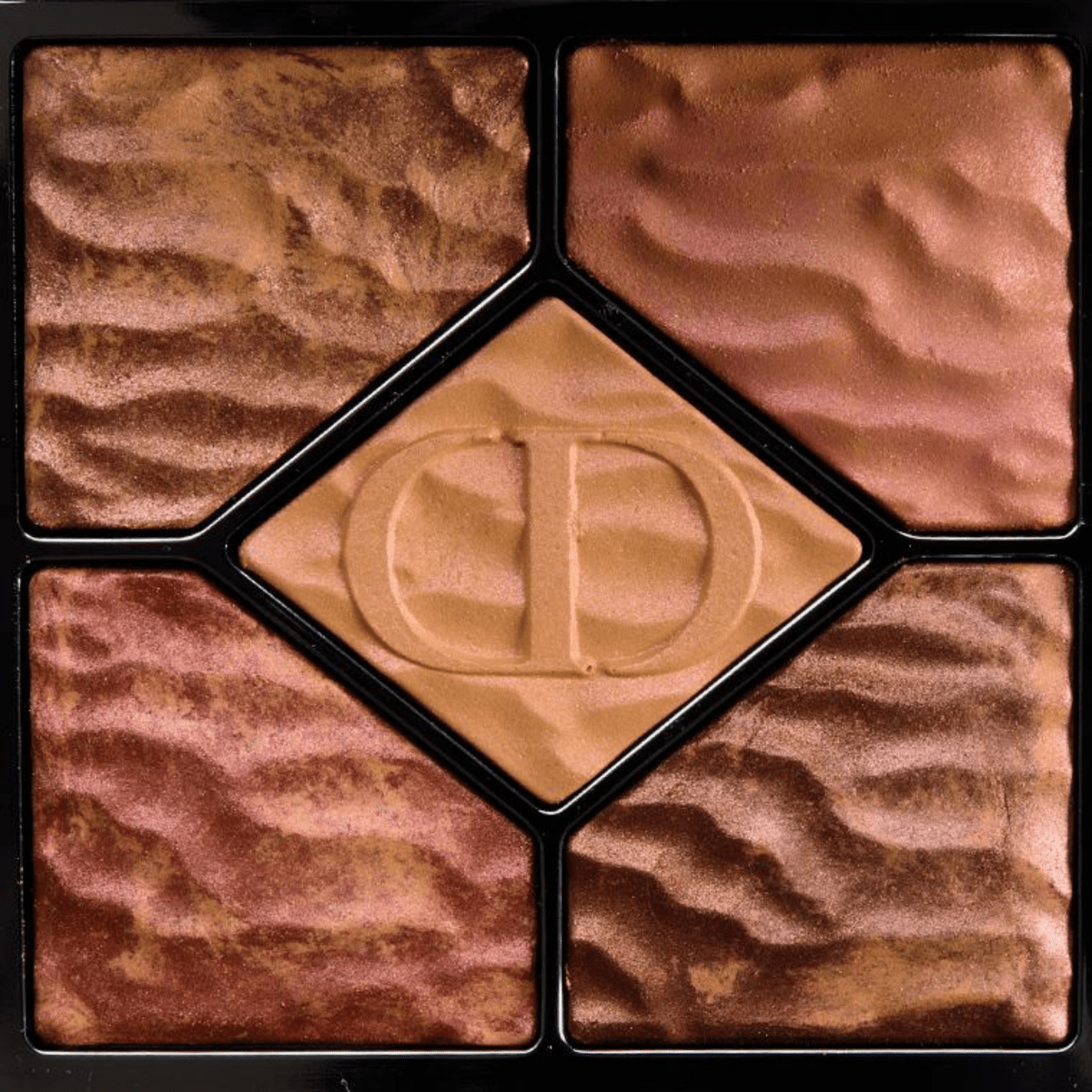 5 COULEURS COUTURE SUMMER DUNE COLLECTION LIMITED - EDITION EYESHADOW PALETTE 4G IN 699 MIRAGE For its latest limited edition Summer Dune ColIection - Bloom Shine