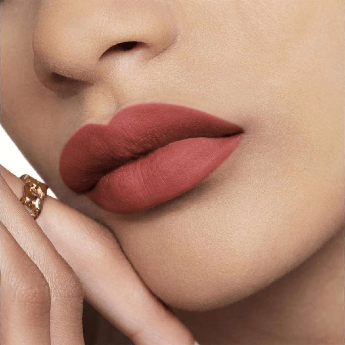 Rough Dior * 772 Classic Rosewood velvet finish - Bloom Shine
