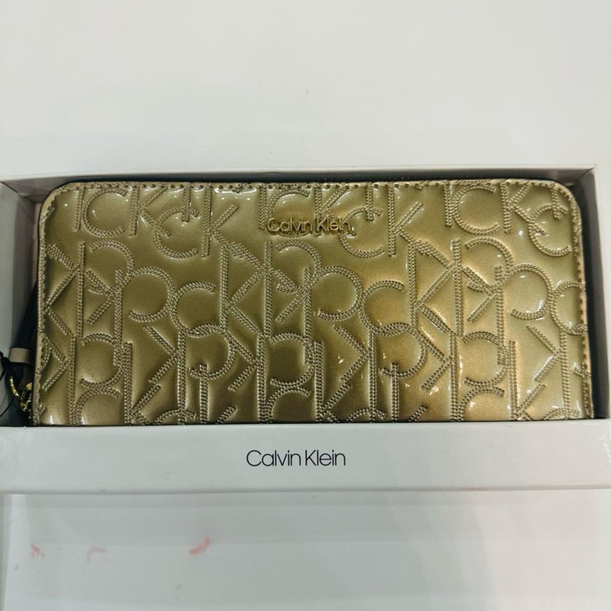 Stunning Calvin Klein WALLET - Bloom Shine