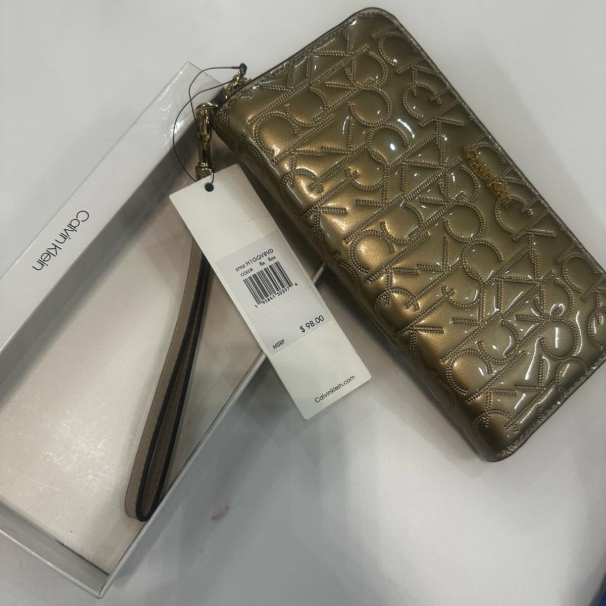 Stunning Calvin Klein WALLET - Bloom Shine