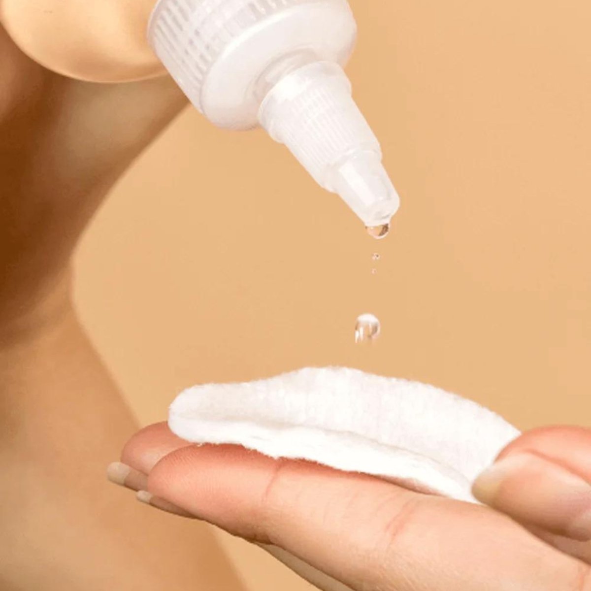 The Ordinary Hyaluronic Acid Serum - Bloom Shine