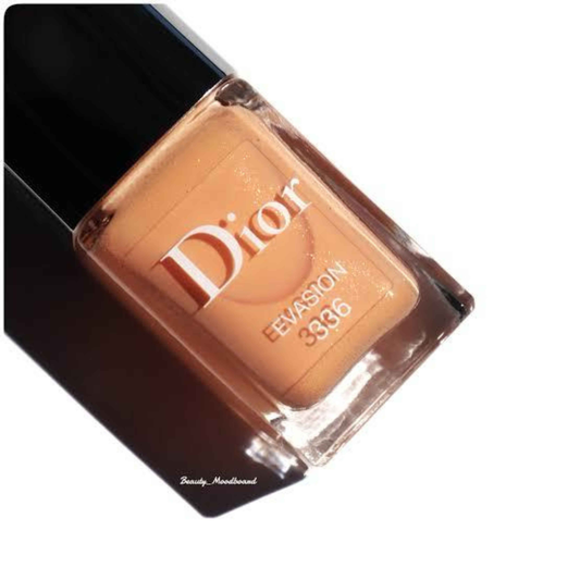 DIOR VERNIS COLOUR GEL SHINE AND LONG WEAR NAIL LACQUERS - Bloom Shine