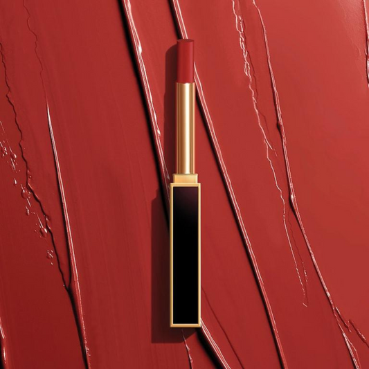 TOMFORD SLIM LIP COLOR SHINE A beautifully pigmented lip formula presented in a stiletto-slim case.