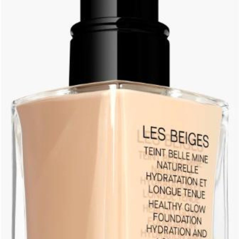 CHANEL Les Beiges Healthy Glow Foundation