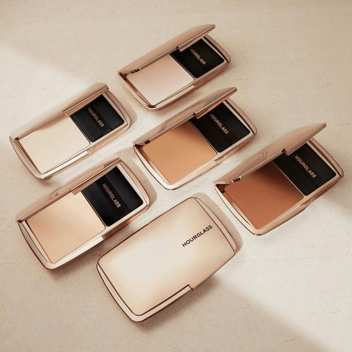 hourglass VANISH AIRBRUSH PRESSED POWDER Translucent Light - Bloom Shine