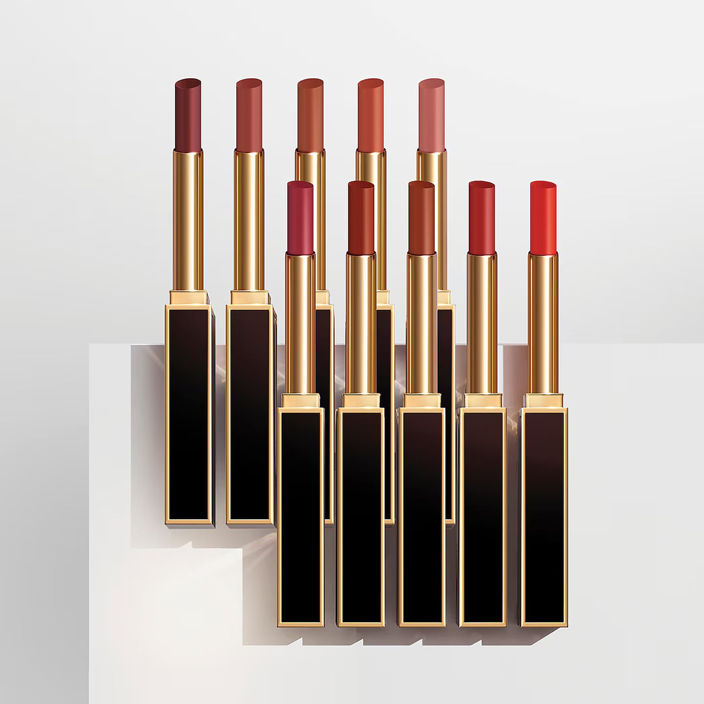 TOMFORD SLIM LIP COLOR SHINE A beautifully pigmented lip formula presented in a stiletto-slim case.